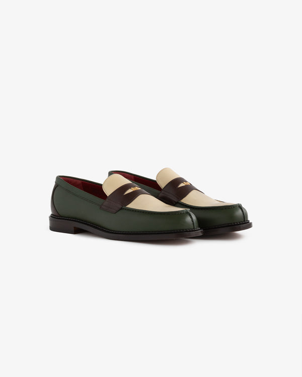 Queens     Crest     Loafer