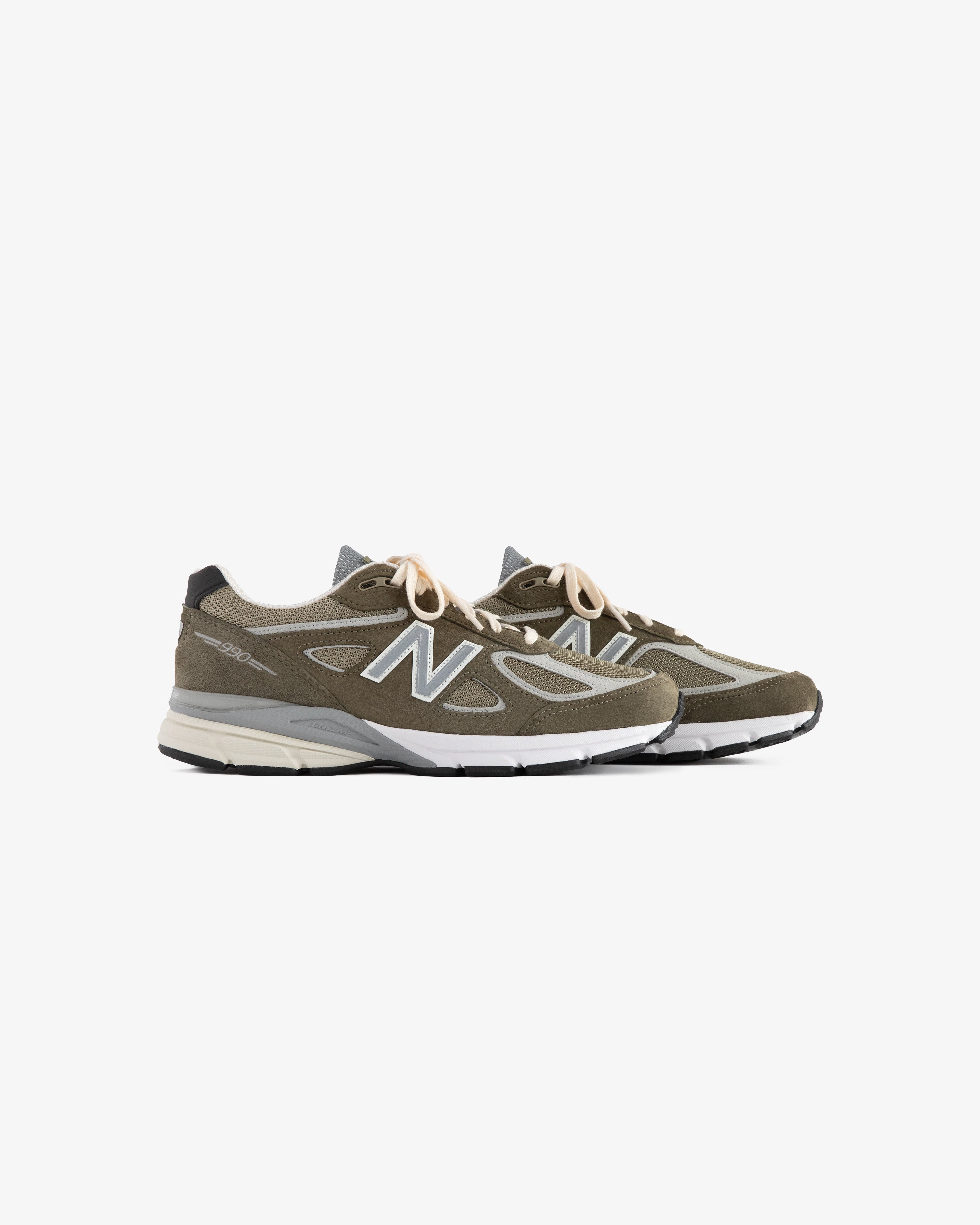 ALD / New Balance 990v4