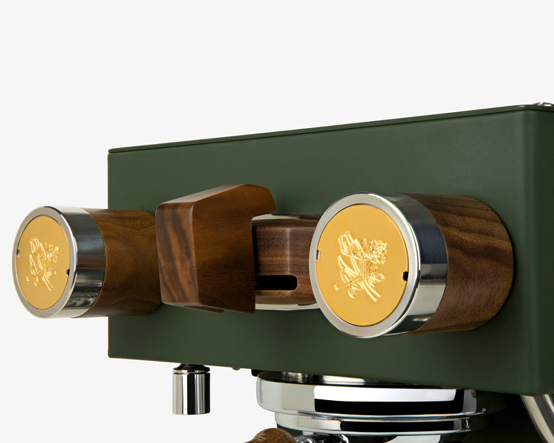 Café Leon Dore / La Marzocco Linea Micra