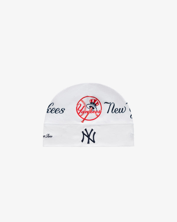 ALD / New Era Yankees Fleece Skull Cap