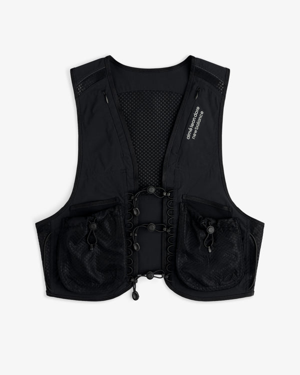 ALD / New Balance Hydrovest: mesh back, zippered chest pockets, large front pockets, adjustable front clasps.