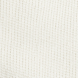 Color: Coconut milk